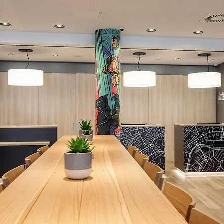 Intercityhotel Wien-2